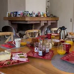 Les Chez Christine Bed & Breakfast