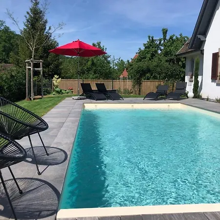 Les Chez Christine Bed and Breakfast