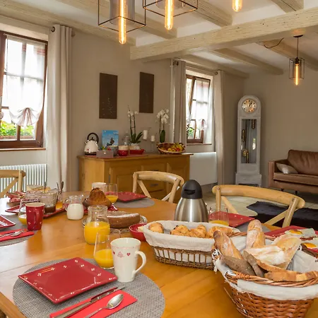 Les Chez Christine Bed & Breakfast 3*