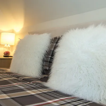 Les Chez Christine Bed & Breakfast